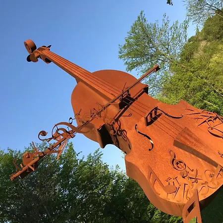 Holiday home The Music